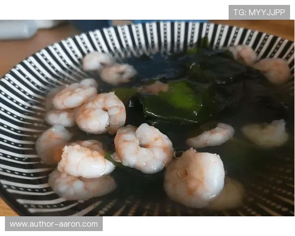 鸭脖乐鱼的健康食用建议，合理搭配让你吃得更安心更营养